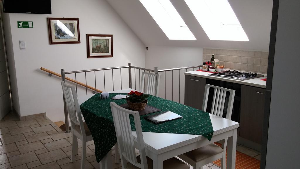 Hunters House Kft Bed And Breakfast Toltestava Zewnętrze zdjęcie